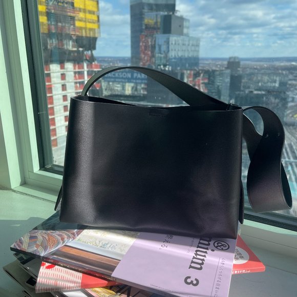 COS | Leather tote bag - Picture 1 of 6